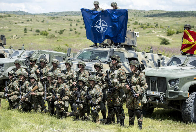 Des soldats macédoniens participent à l’entraînement militaire « Fast response 23 » de l’OTAN, près de Negotino (Macédoine), le 29 mai 2023.