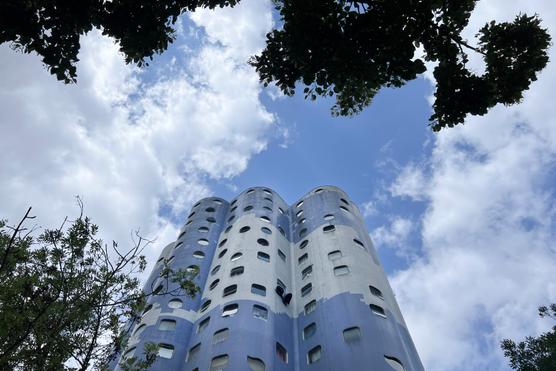 L’une des tours Aillaud, dite « tours Nuages », dans le quartier Pablo-Picasso, à Nanterre, le 2 juillet 2023.