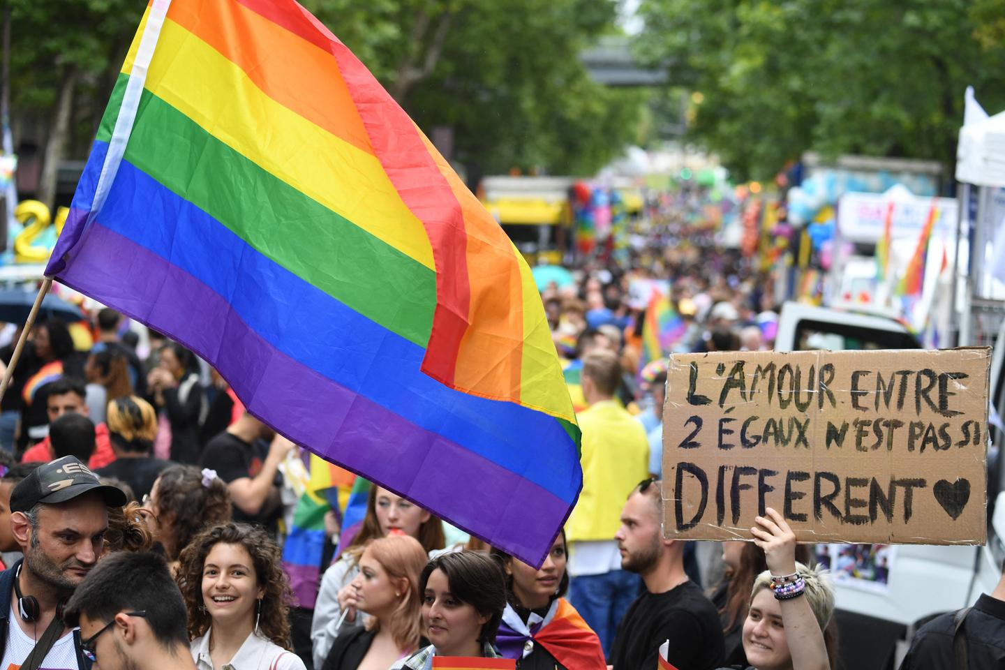 Droits LGBT+ : la formation au cœur du nouveau plan gouvernemental