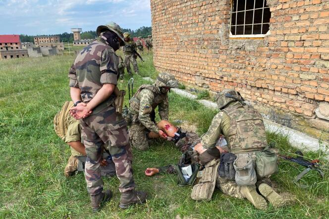 Entraînement de militaires ukrainiens par l’armée française, dans un lieu tenu secret en Pologne, le 10 juillet 2023.