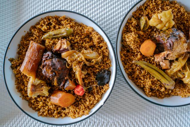Platos de Thiéboudiène en Dakar en diciembre de 2021.