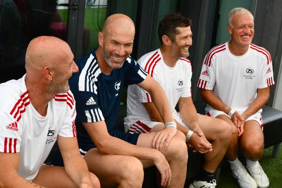 Los campeones del mundo de 1998 Fabien Barthez, Zinedine Zidane, Bixente Lizarazu y Didier Deschamps (de izquierda a derecha), el 12 de julio de 2023, en Aix-en-Provence (Bouches-du-Rhône).