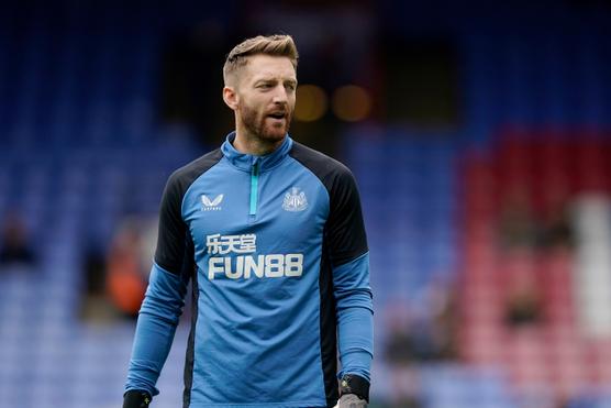 El portero del Newcastle Mark Gillespie, aquí en Londres, antes de enfrentarse al Crystal Palace el 23 de octubre de 2021, fue sorprendido unos meses después consumiendo snus en medio de un partido.