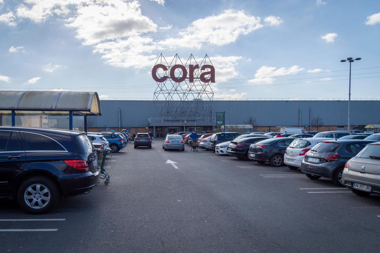 Superada por E. Leclerc y espoleada por Intermarché, Carrefour compra Cora y Match