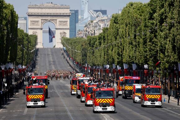 Défilé des pompiers de Paris lors du défilé militaire du 14 juillet sur l’avenue des Champs-Elysées à Paris.