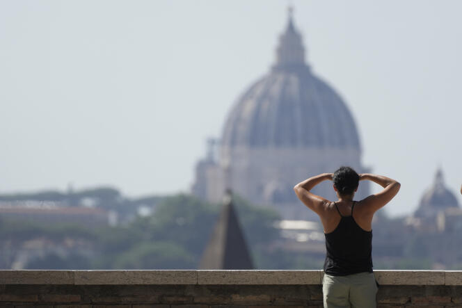 Rome connaît une vague de chaleur intense, le 14 juillet 2023.