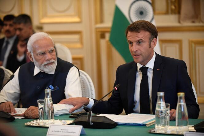 Narendra Modi y Emmanuel Macron durante una reunión en el Ministerio de Relaciones Exteriores en París, el 14 de julio de 2023. 