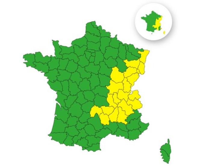 Carte de vigilance orages de Météo-France issue du bulletin du dimanche 16 juillet peu après minuit.