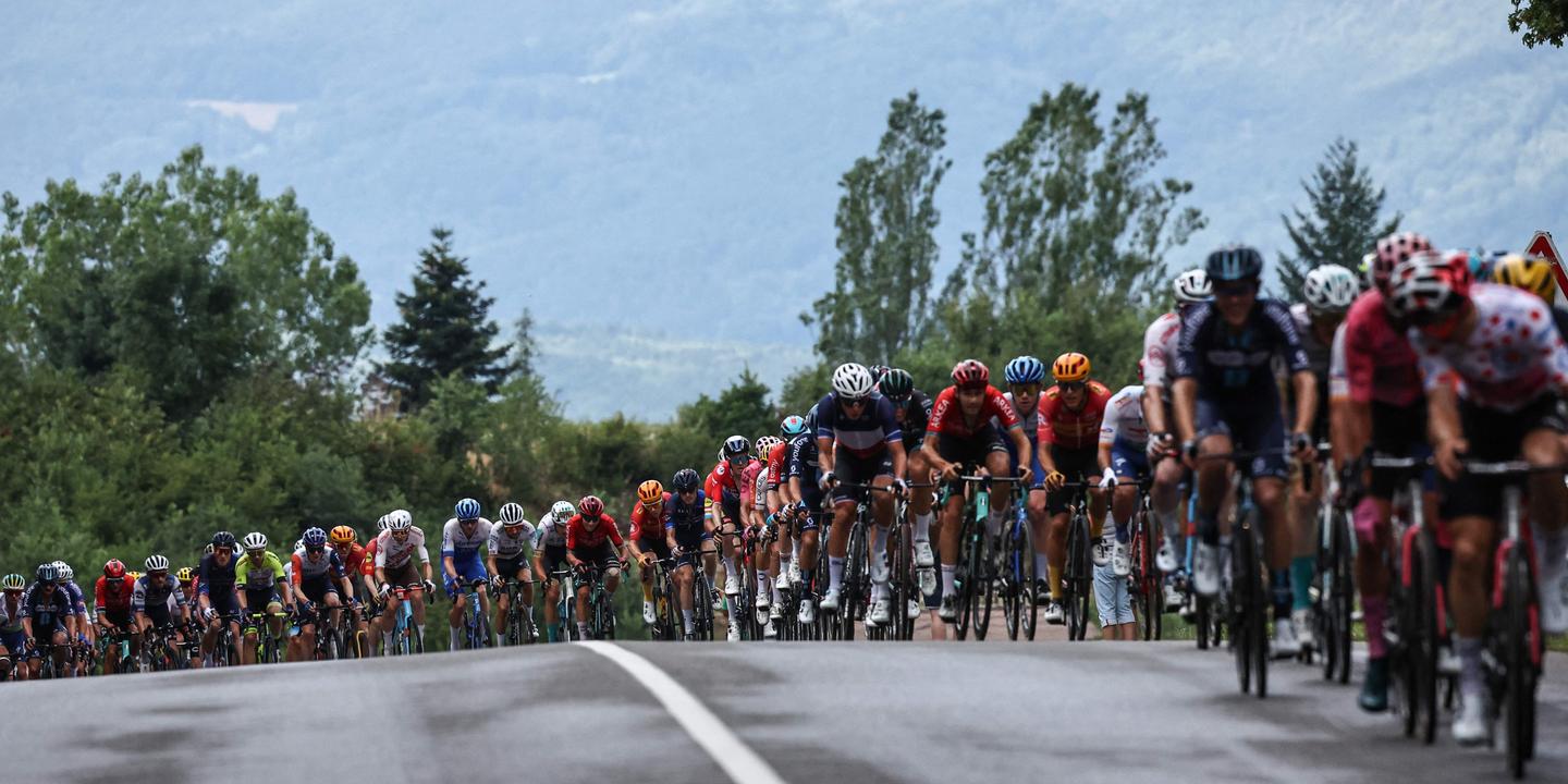 Tour de Francia 2023, en directo: varias caídas al inicio de la carrera, Romain Bardet se da por vencido