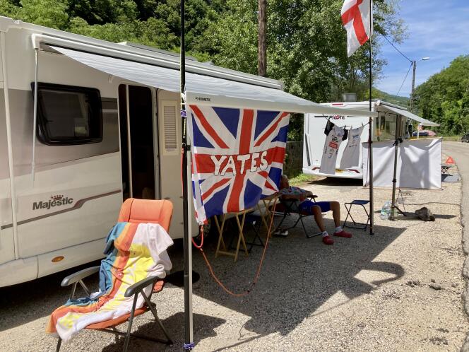 The caravane of Susan and John Yates, parents of Adam and Simon, in the park of the 13th stage of the Tour de France, in Ain, on July 14, 2023.
