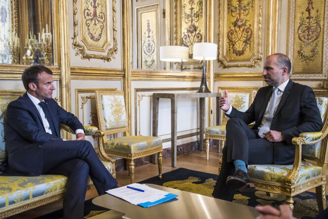 Emmanuel Macron et le PDG d’Uber, Dara Khosrowshahi, à l’Elysée, le 23 mai 2018. 