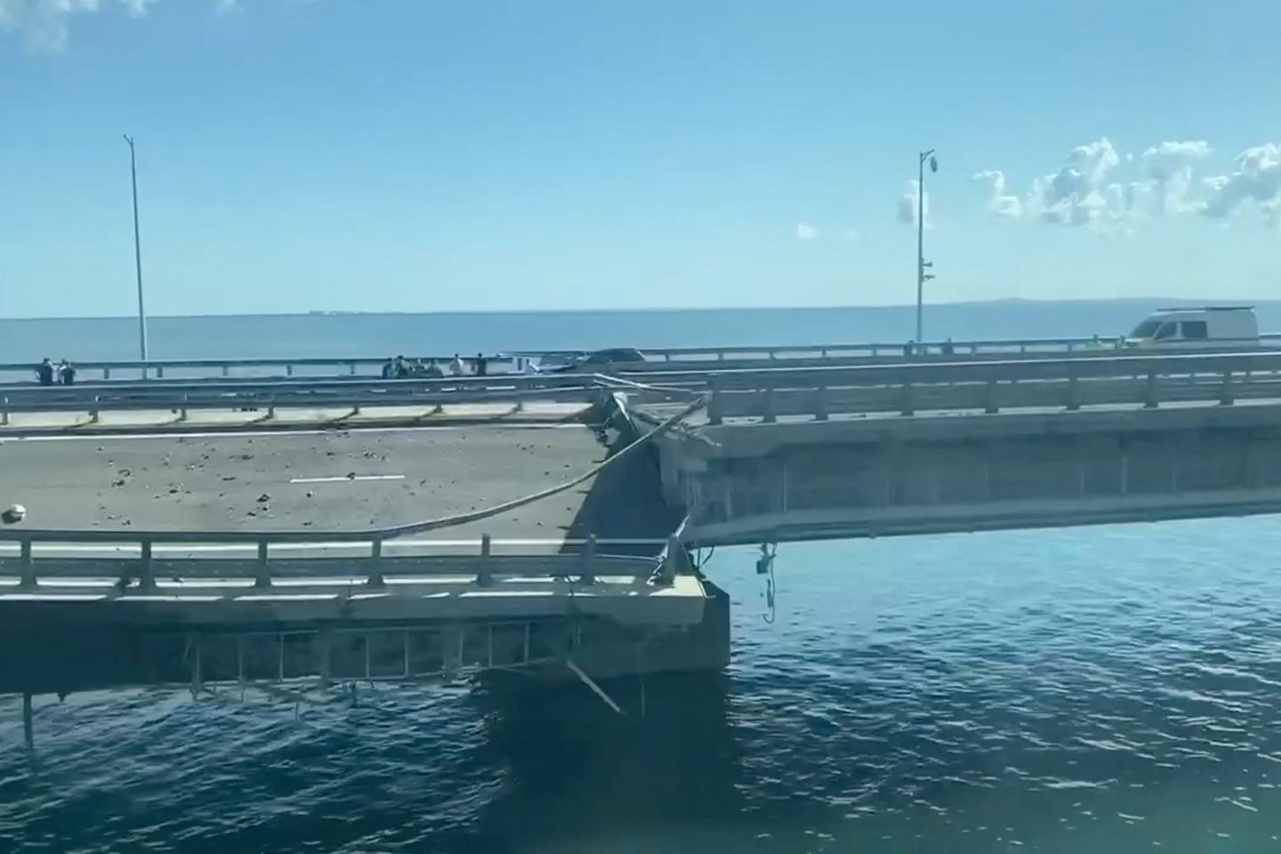otra explosión en el puente de Crimea socava el discurso de «normalidad» del Kremlin