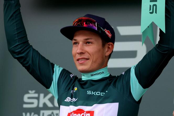 Le Belge Jasper Philipsen (Alpecin-Deceuninck) à l’arrivée de la 16ᵉ étape du Tour de France, à Combloux, le 18 juillet 2023.