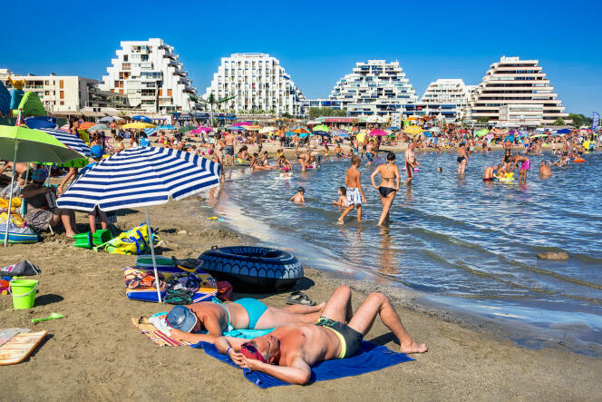 L’une des plages de la station balnéaire de La Grande-Motte (Hérault), le 6 juillet 2023.