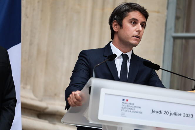 Gabriel Attal, ministre de l’éducation, lors de la passation des pouvoirs, à Paris, le 20 juillet 2023.