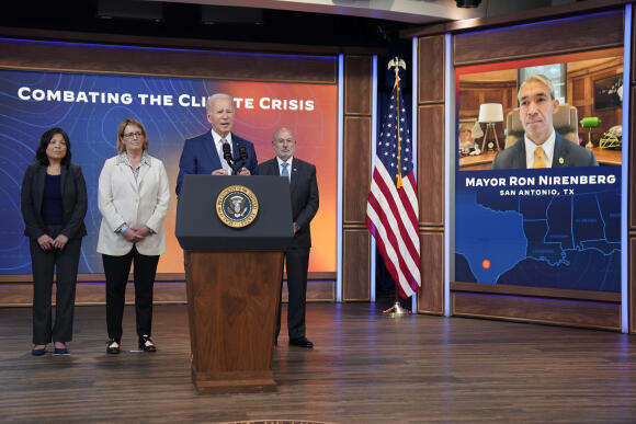 Joe Biden annonçant de nouvelles mesures destinées à aider les Américains à faire face à des conditions météorologiques extrêmes, dans l’auditorium South Court sur le campus de la Maison Blanche, le jeudi 27 juillet 2023, à Washington, DC.