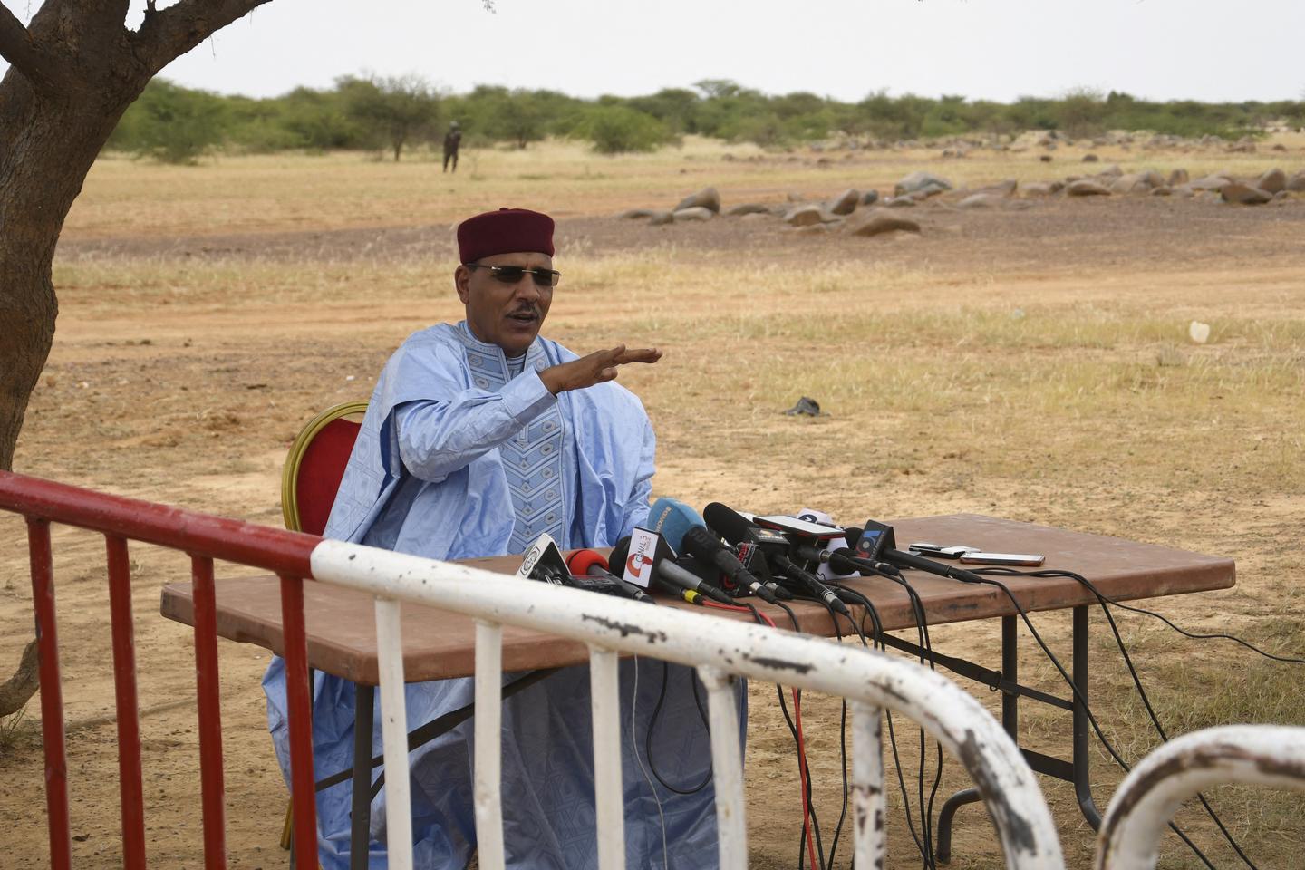 la justice confirme une tentative d’évasion de Mohamed Bazoum