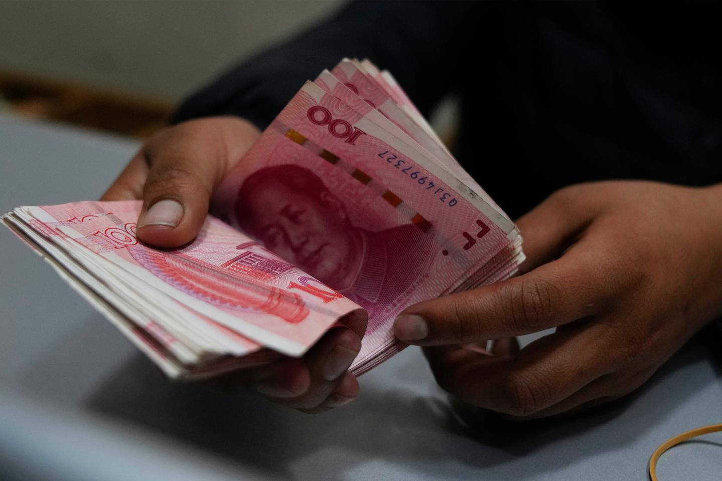 La Chine entre en déflation pour la première fois depuis 2021, un reflet de « l’essoufflement de sa reprise »