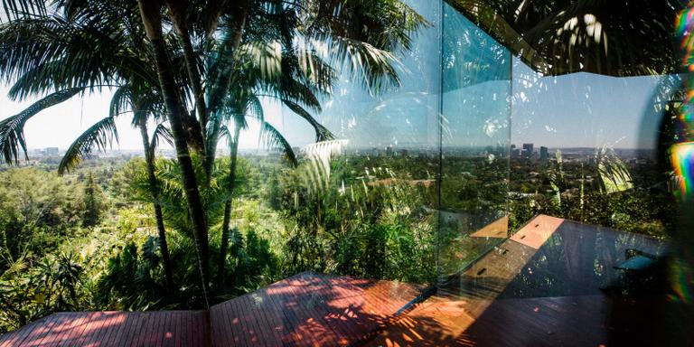 SINNA NASSERI FOR LE MONDE A patio area in the Sheats-Goldstein House in Beverly Crest, Los Angeles on July 12, 2023. SINNA NASSERI FOR