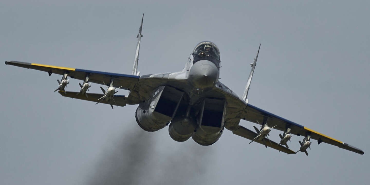 Tre piloti di caccia ucraini sono morti in una collisione in volo