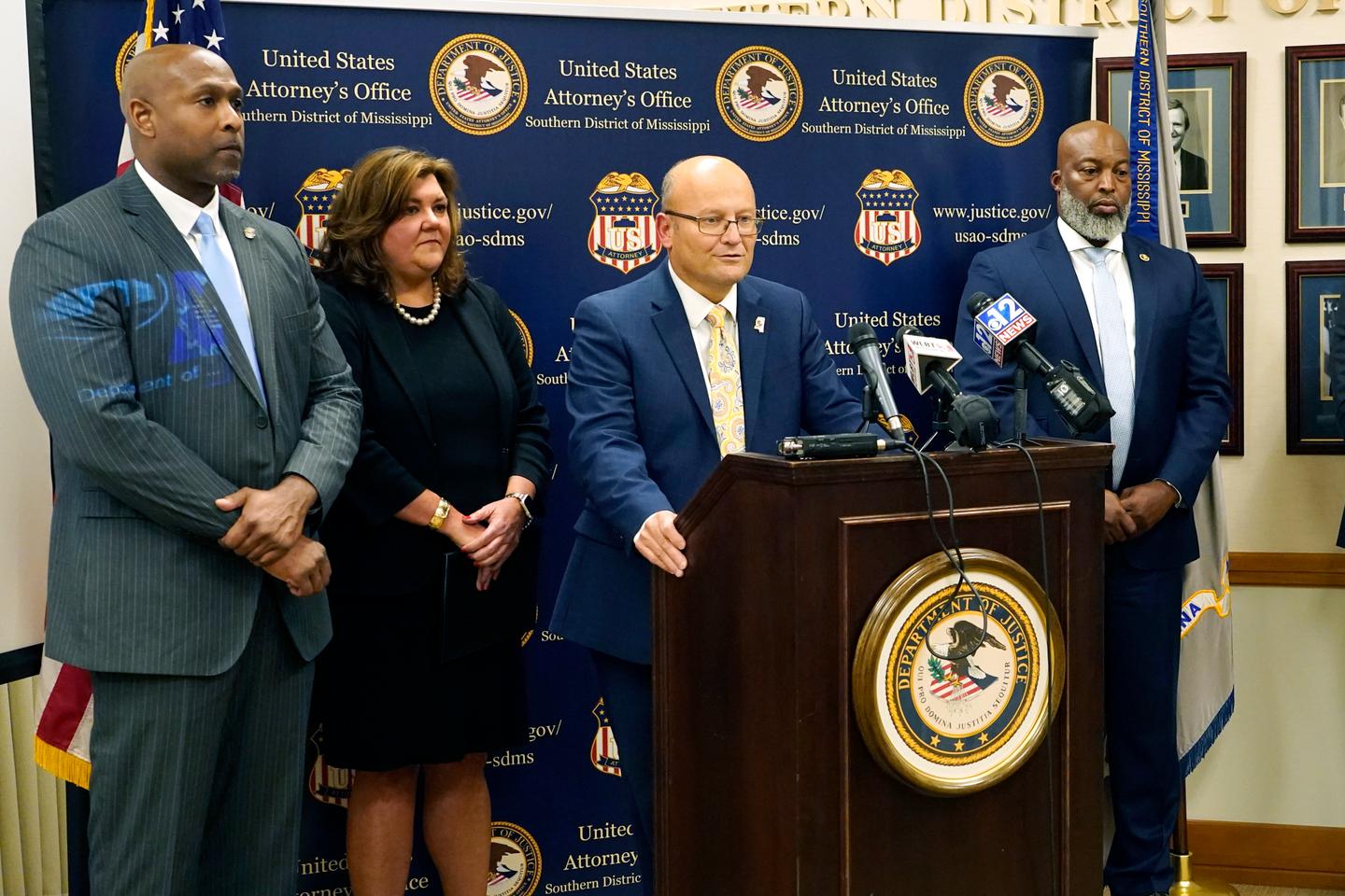 six policiers blancs poursuivis pour avoir torturé deux Afro-Américains dans le Mississippi