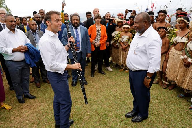 Emmanuel Macron and Papua New Guinea Prime Minister James Marape at Varirata National Park, near Port Moresby, on July 28, 2023.