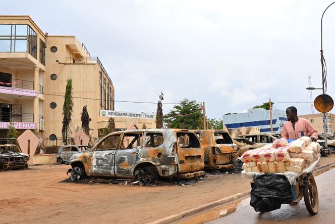 In front of the headquarters of President Mohamed Bazoum's Nigerien Party for Democracy and Socialism in Niamey, Niger, on August 7, 2023.