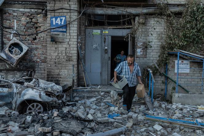 After the Russian double bombardment of August 7 in Prokovsk