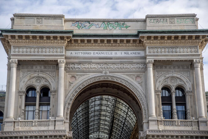     La partie supérieure de la galerie Vittorio Emanuele II, a Milano, l'8 agosto 2023.