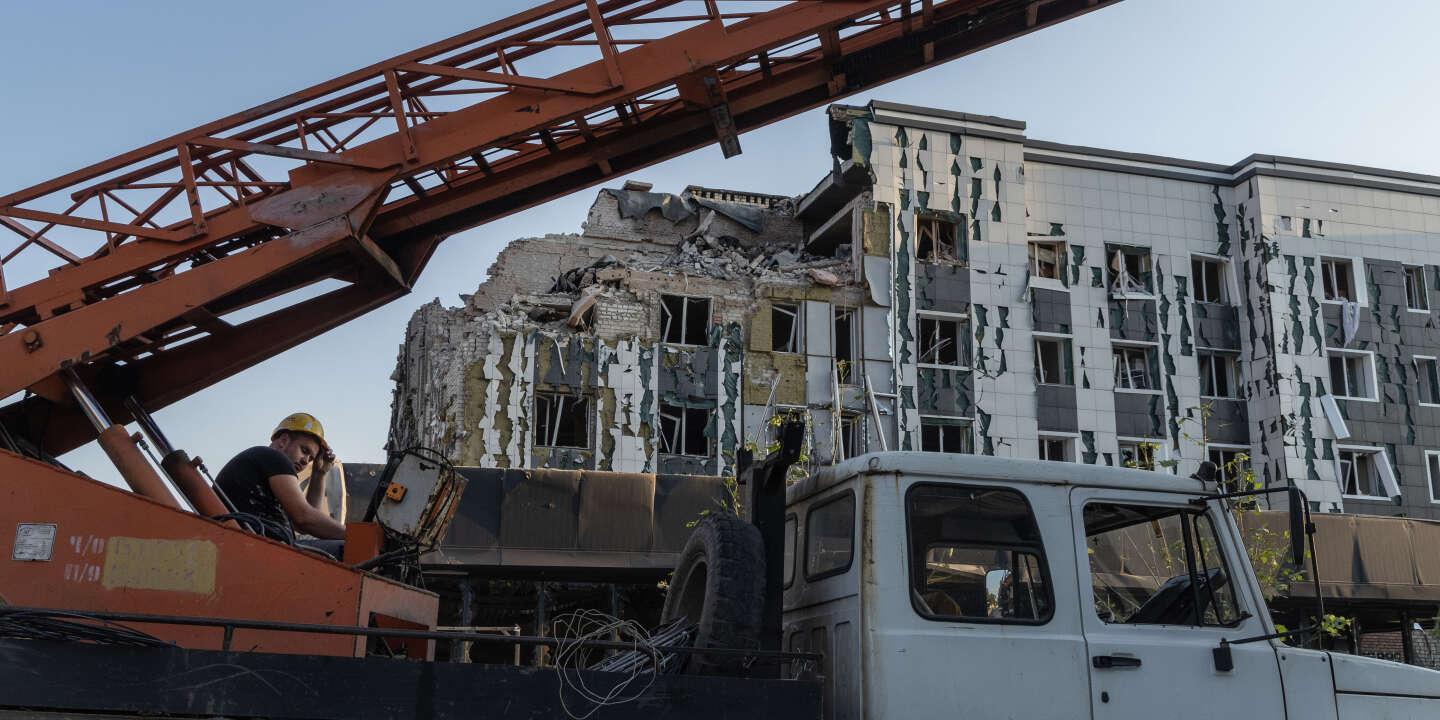 Después de que terminaron las operaciones de rescate, nueve personas murieron en el bombardeo ruso de un edificio de apartamentos en Pokrovsk.