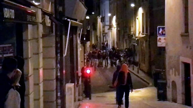 Rue du Cornet, en Angers, la noche del 2 de julio de 2023. 