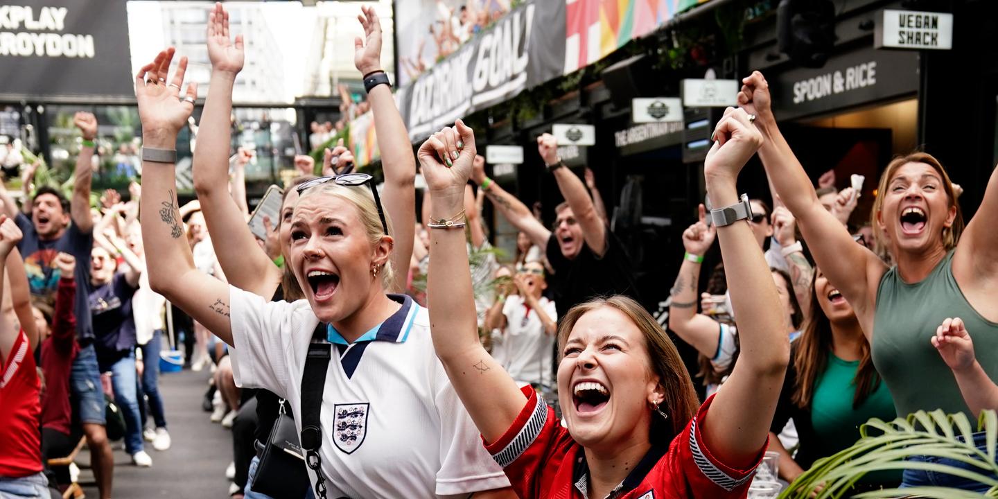 Drapeau De L'Angleterre 240 X 150 Cm Croix De St Georges Rouge Blanc Drapeau National Anglais En Polyester Œillets En Laiton Pour Supporter De La Coupe Du Monde De Football FIFA