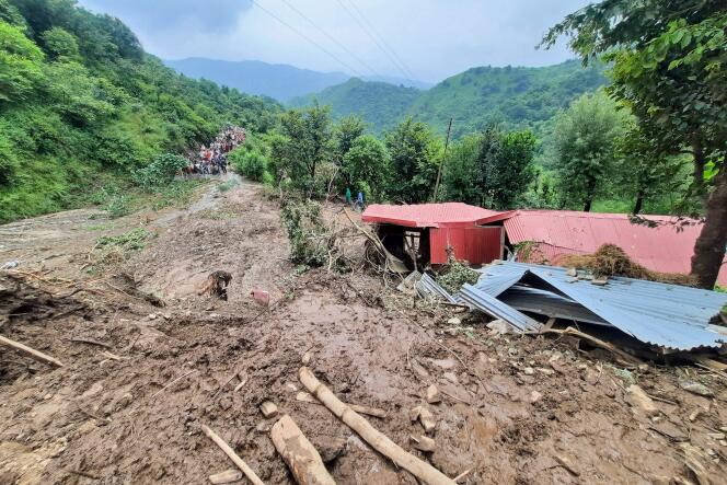 El pueblo de Jadon afectado por un deslizamiento de tierra, en el estado de Himachal Pradesh, India, el 14 de agosto de 2023.