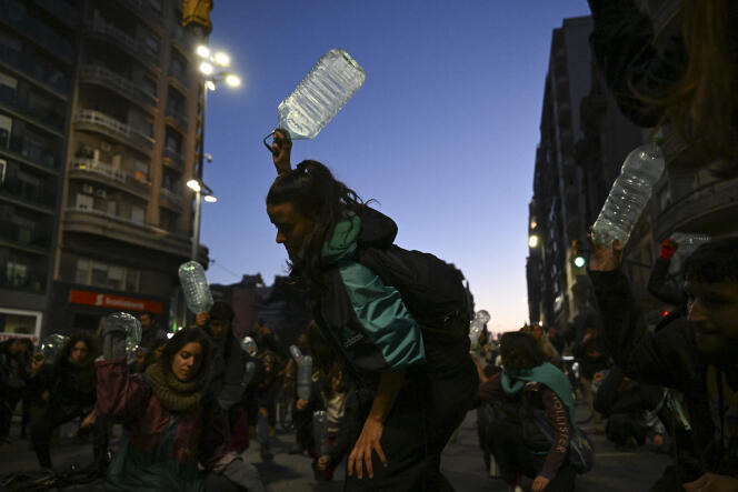 Lors d’une manifestation pour la défense de l’eau, à Montevideo, le 31 mai 2023. 