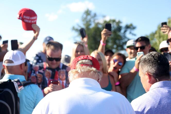 L’ancien président Donald Trump lors de la troisième journée du LIV Golf Invitational - Bedminster au Trump National Golf Club le 13 août 2023 à Bedminster, New Jersey. 
