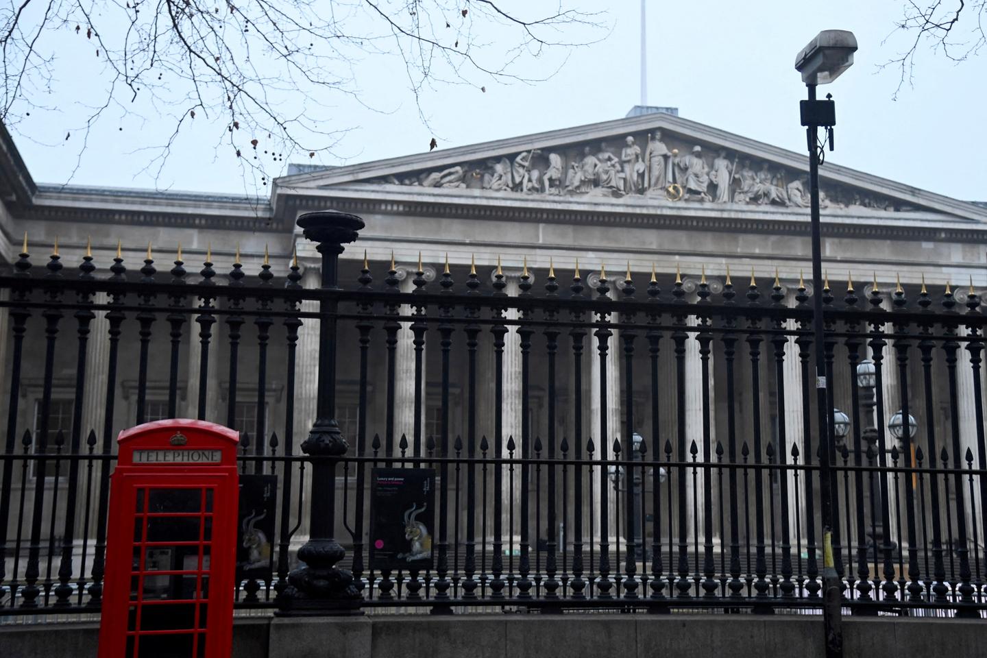 British museums agree to return looted Ghana crown jewels