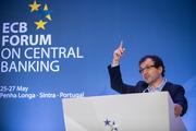 L’économiste français Daniel Cohen lors du forum de la Banque centrale européenne, à Sintra (Portugal), le 27 mai 2014.