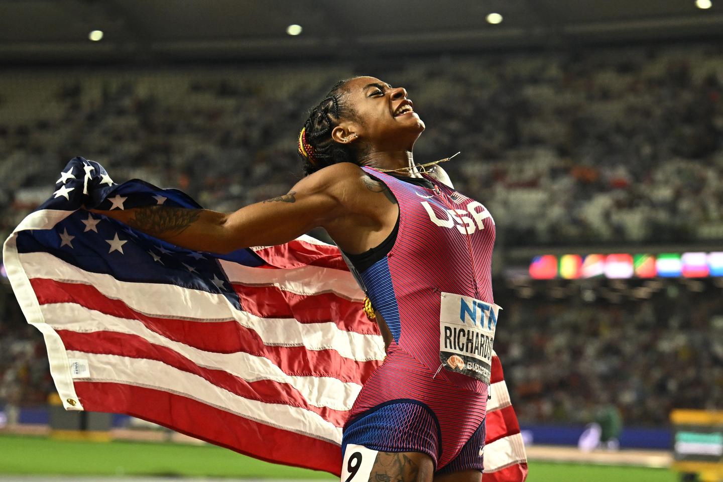 Sha'Carri Richardson sensationally wins 100-meter world title