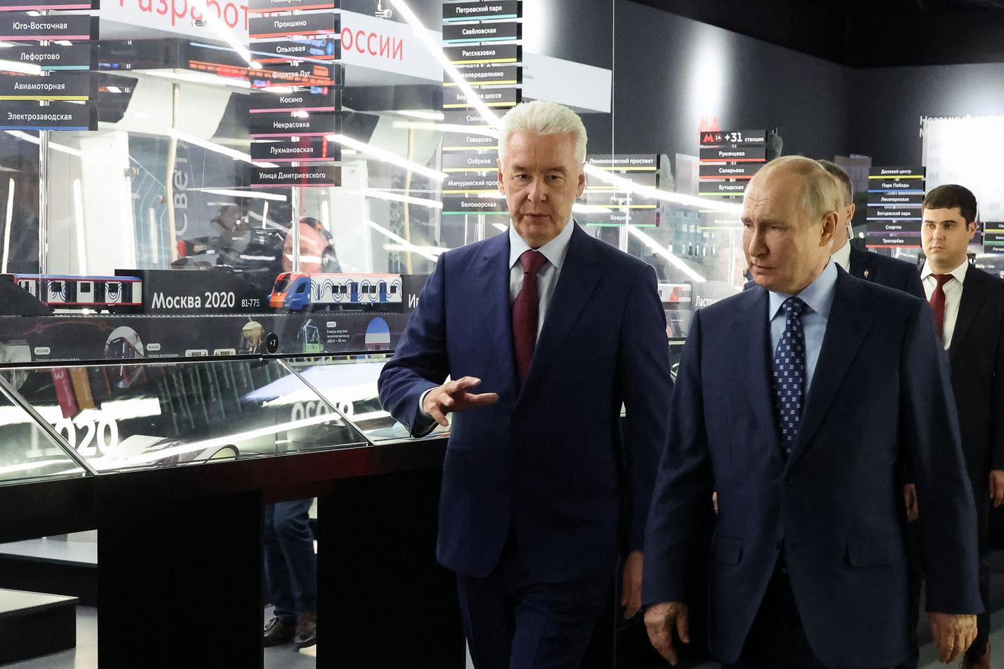 Vladimir Poutine sur le front médiatique pour réaffirmer son autorité