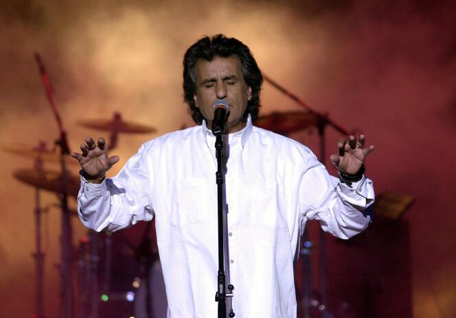 Cantante italiano Toto Cutugno, 26 de julio de 2022, en Túnez.  (Foto Fethi Belaid/AFP)