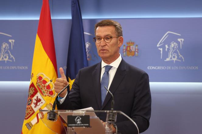 The candidate of conservative Partido Popular (PP - People's Party) Alberto Nunez Feijoo gestures during a press conference after meeting with the King as part of the round of consultations with political representatives aiming at proposing a candidate for the investiture, at the Congress of Deputies in Madrid on August 22, 2023.