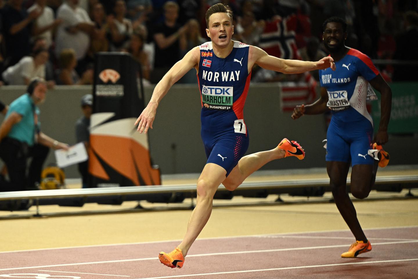 Karsten Warholm reclaims title in 400m hurdles final Archysport