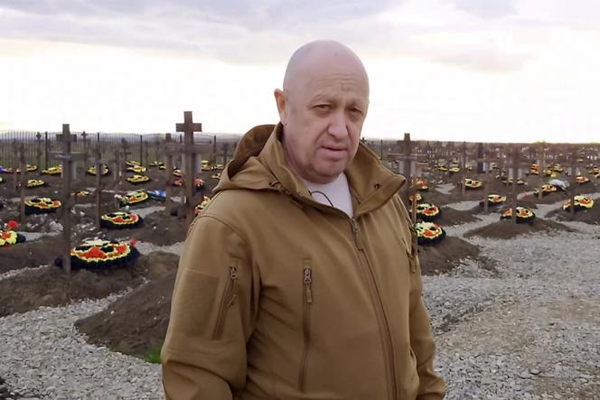 Evgueni Prigojine dans un cimetière pour les combattants du Groupe Wagner, dans la région de Krasnodar, dans le sud de la Russie. Extrait d’une vidéo publiée le 6 avril 2023 sur le compte Telegram de la société Concord.