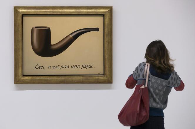 “Il tradimento delle immagini (questa non è una pipa)”, di Rene Magritte (1898-1967), Centre Pompidou, Parigi, 2016.