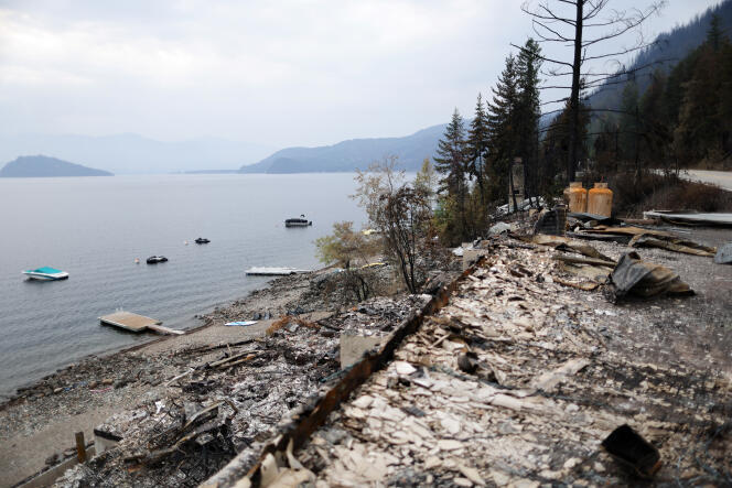 Les ravages causés par un incendie en Colombie-Britannique (Canada), le 23 août.