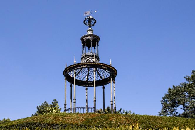 Buffon's gazebo, a metal pavilion at the top of the Jardin des Plantes labyrinth.