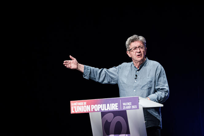 Jean-Luc Mélenchon durante una conferencia en la universidad de verano de La France insoumise, en Chateauneuf-sur-Isère (Drôme), el 25 de agosto de 2023.