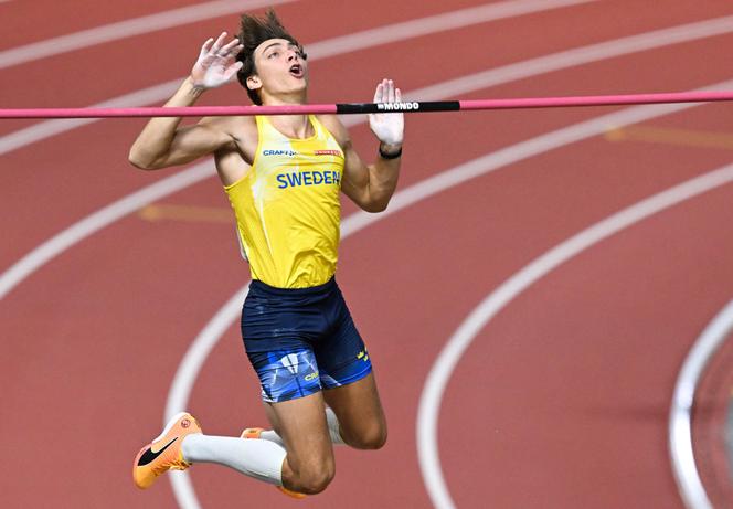 Sweden's Armand Duplantis competes in the men's pole vault final during the World Athletics Championships at the National Athletics Centre in Budapest on August 26, 2023.