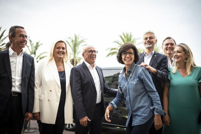Bruno Retailleau, Michèle Tabarot, Eric Ciotti, Rachida Dati, Laurent Wauquiez y Alexandra Borchio Fontimp, durante el regreso a clases de los LR, en el Palacio del Mediterráneo, en Niza, el 27 de agosto de 2023. 