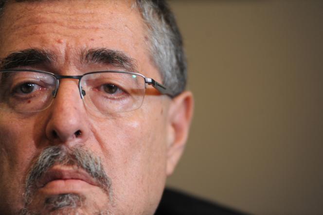 Le président guatémaltèque élu Bernardo Arevalo lors d’une conférence de presse à la suite de la suspension provisoire de son parti Semilla, dans la ville de Guatemala, le 28 août 2023.